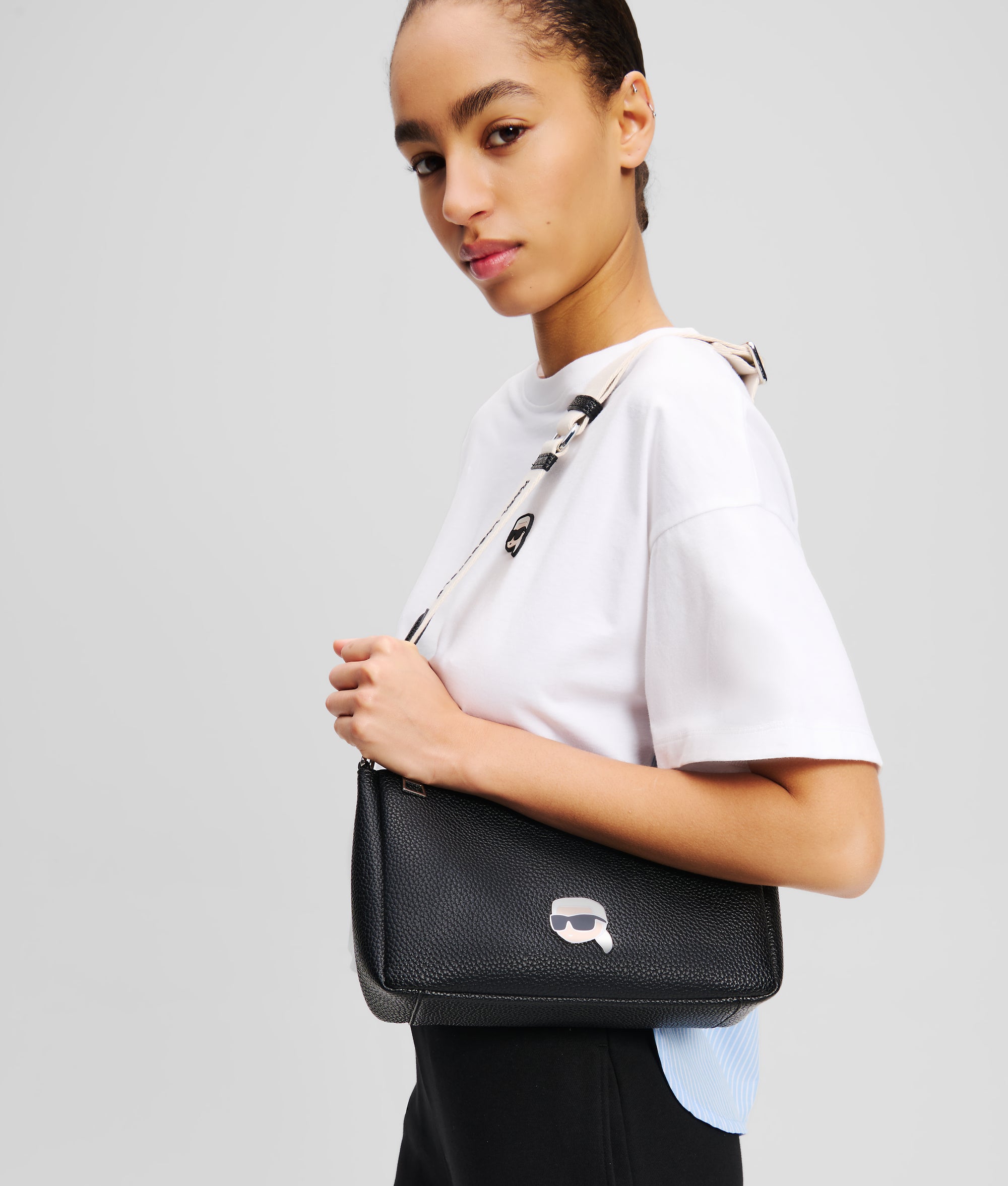 IKON PEBBLE SMALL SHOULDER BAG - Image 2