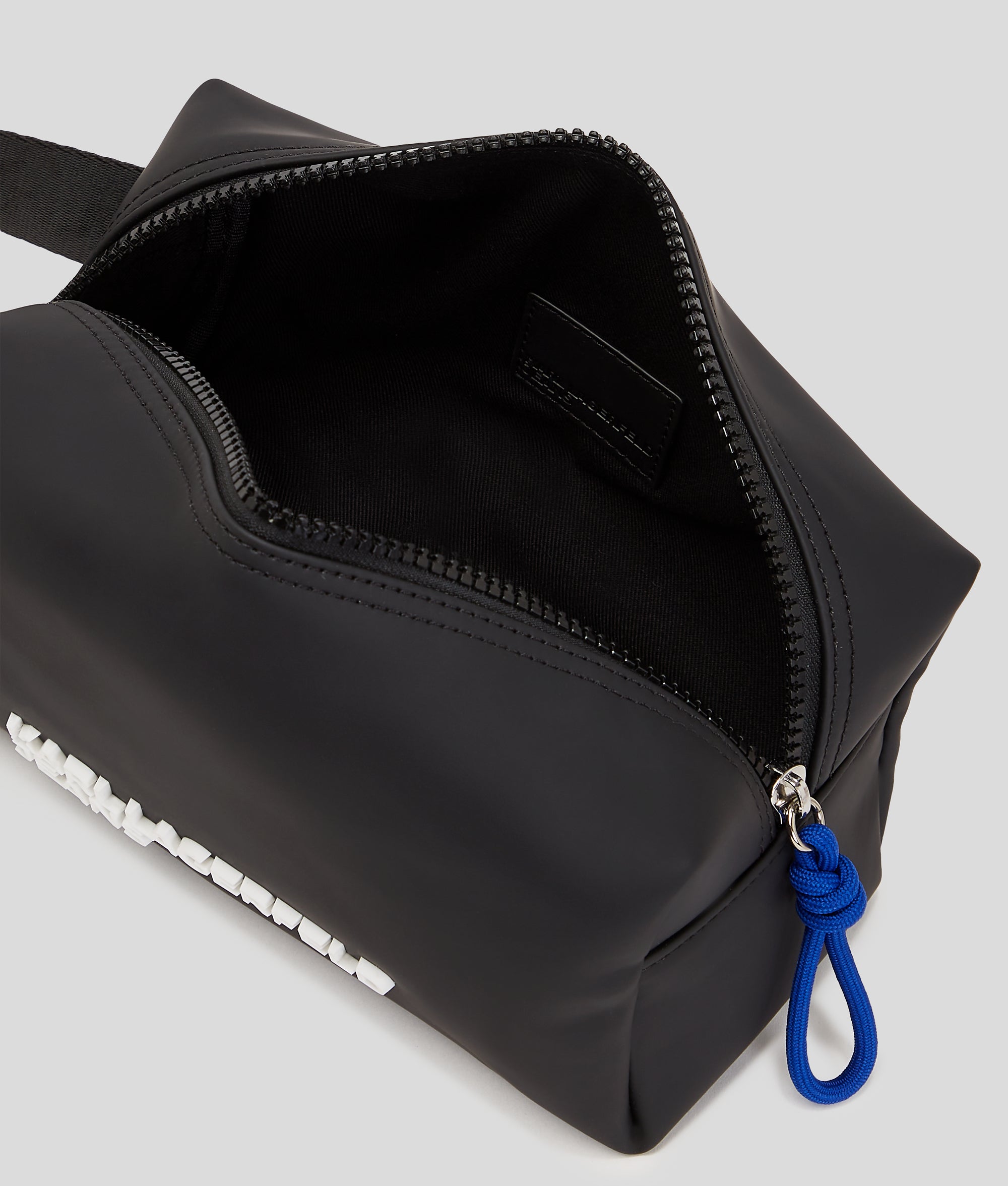 COATED WASHBAG - Image 4