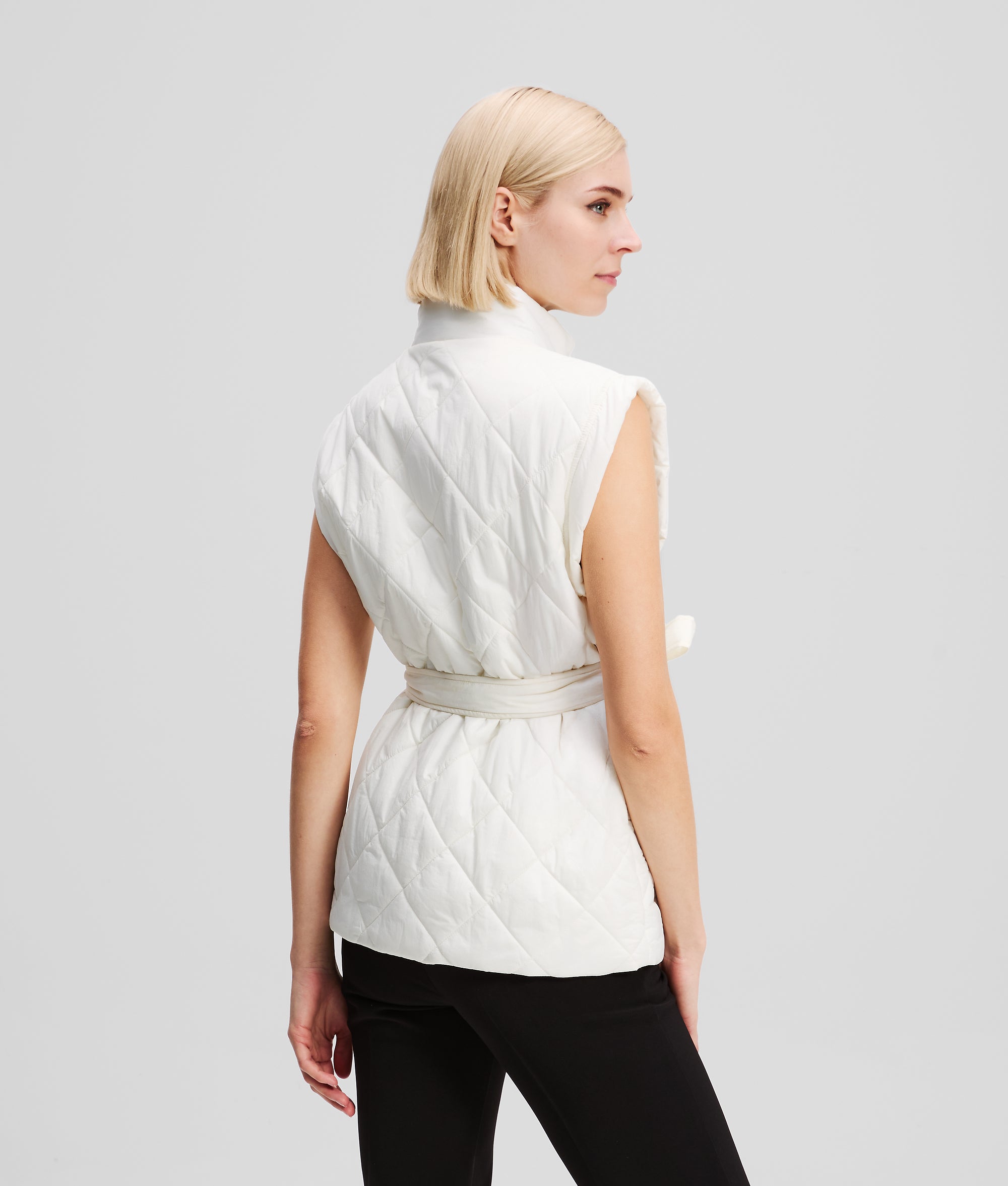 LIGHTWEIGHT QUILTED GILET - Image 3