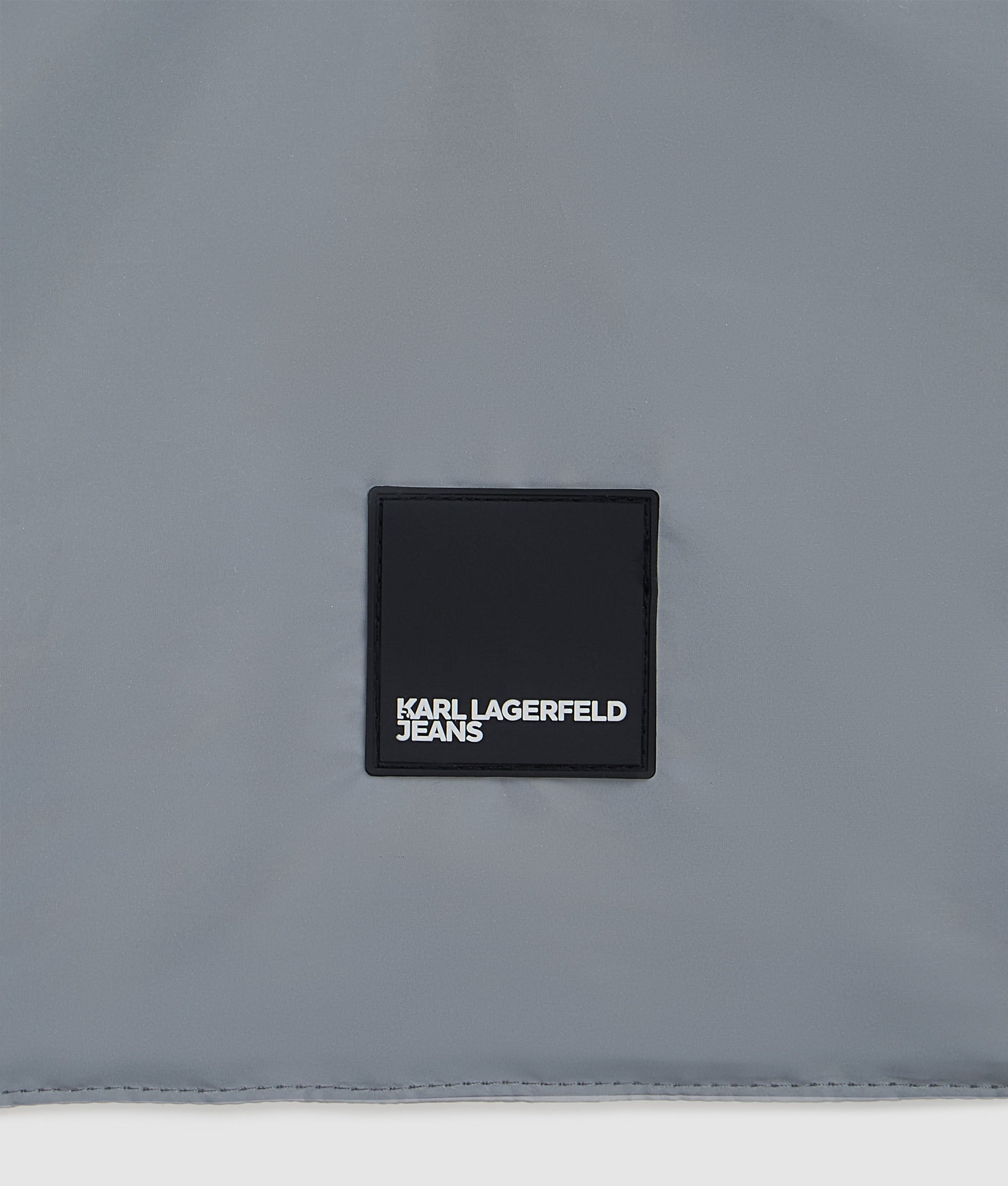 Sleeveless reflective hood - Image 4