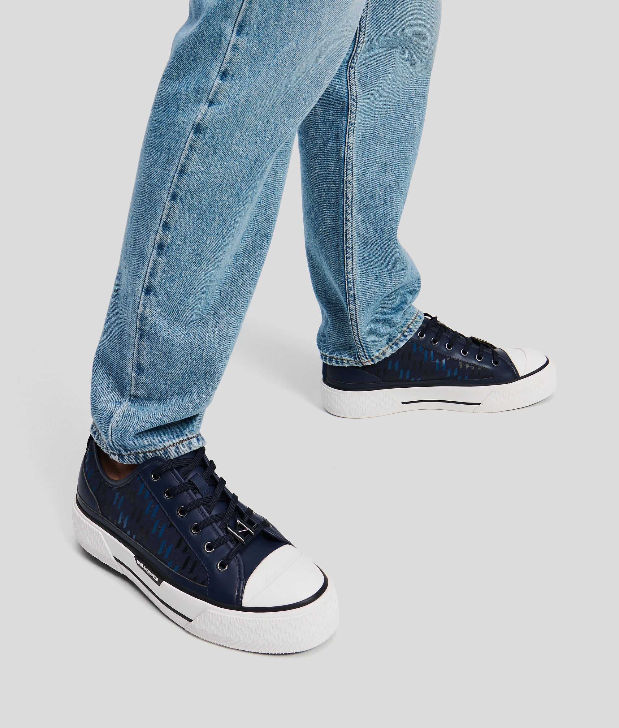 MONOGRAM KAMPUS MAX SNEAKERS - Image 2