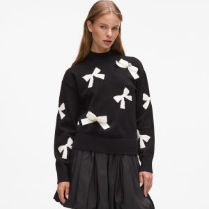 Exclusive bow sweater